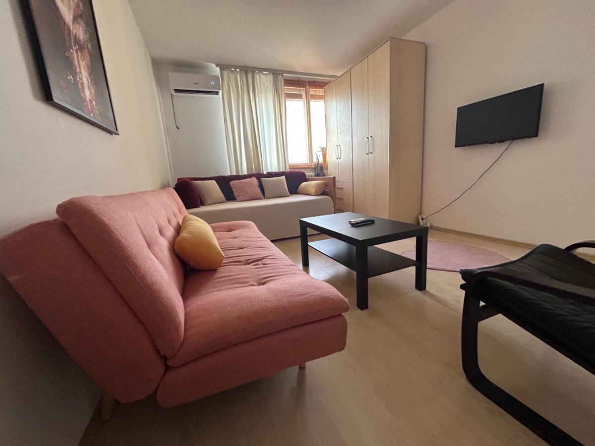 Appartamento Kelti Belgrado Esterno foto
