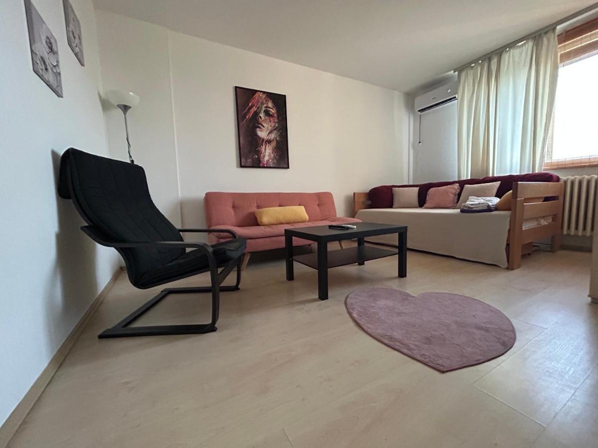 Appartamento Kelti Belgrado Esterno foto