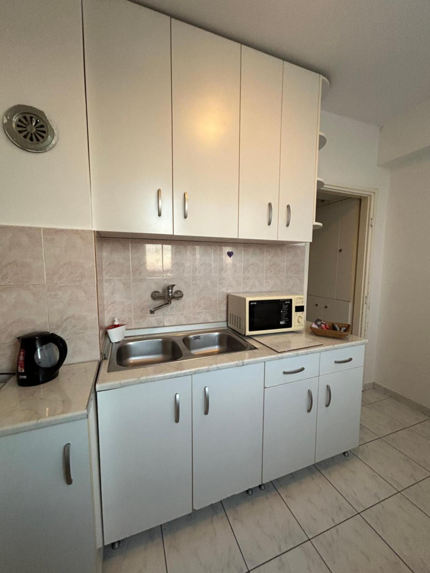 Appartamento Kelti Belgrado Esterno foto