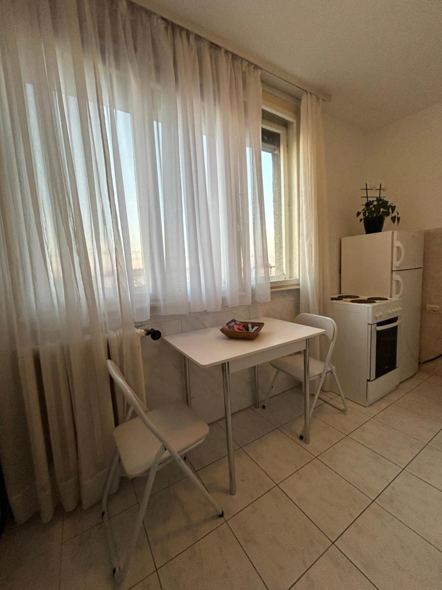 Appartamento Kelti Belgrado Esterno foto